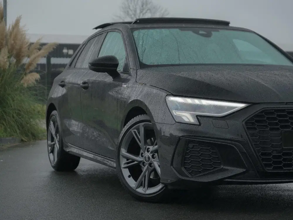 Audi A3 30 TFSI Pro S-Line uit 2022, foto 9