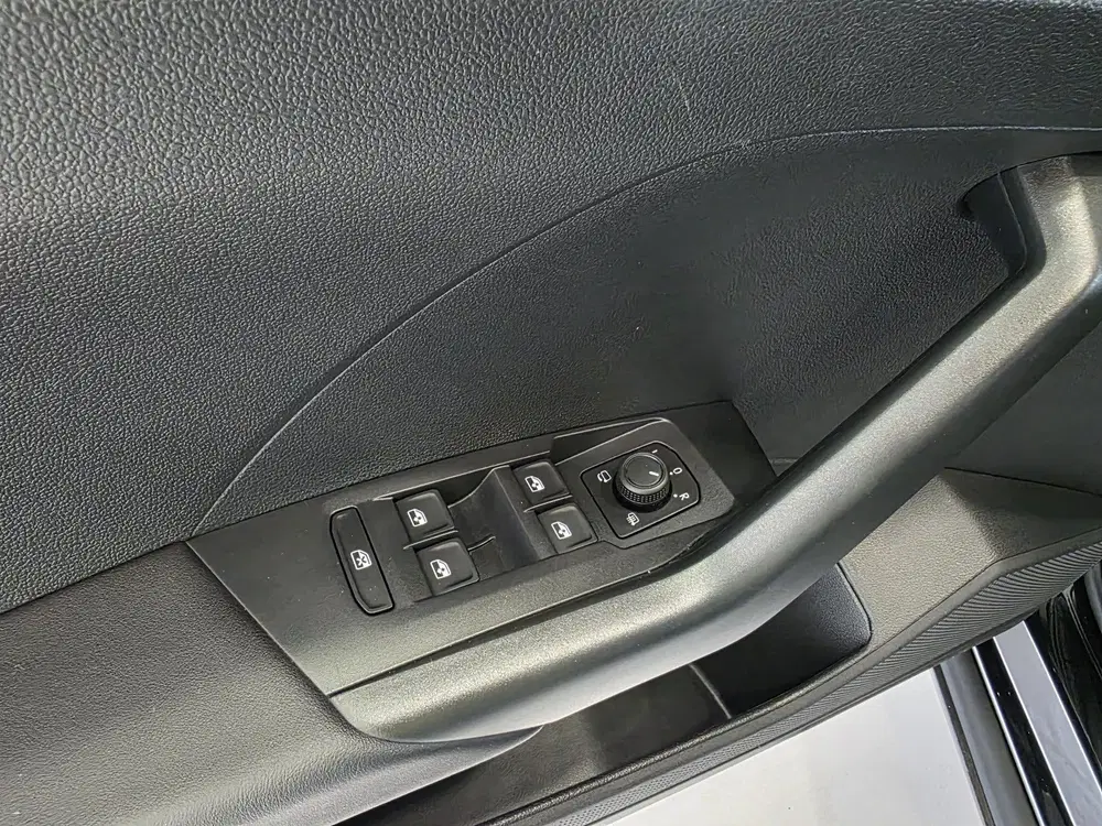 Volkswagen T-Cross 1.0 TSI Life uit 2024, foto 9