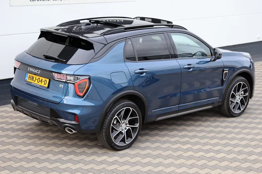 Lynk & Co 01 1.5 PHEV 262PK Zwarte Hemel 360 Camera NAP uit 2025, foto 6