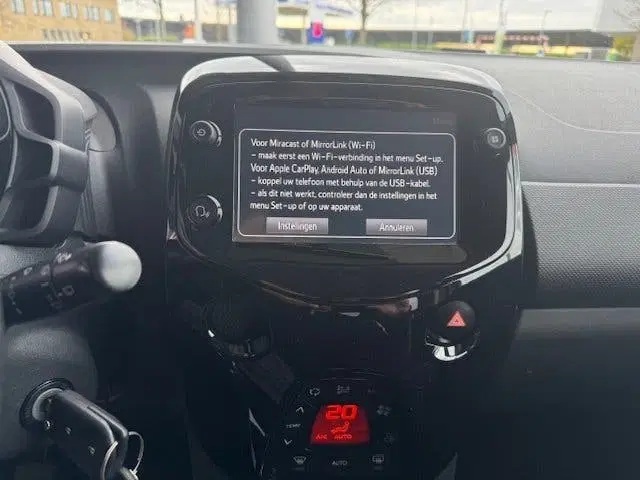 Citroën C1 1.0 VTi SHINE 5-DRS. TWO TONE (LUXE UITVOE uit 2019, foto 13