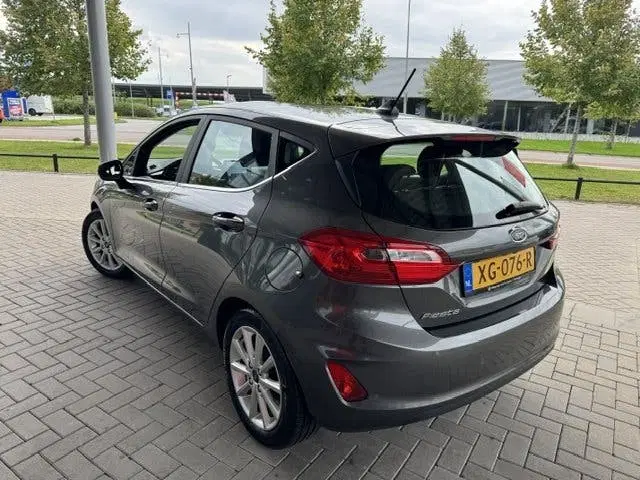 Ford Fiesta 1.0 ECOBOOST TITANIUM 5-DRS. APPLE CARPLAY uit 2019, foto 2