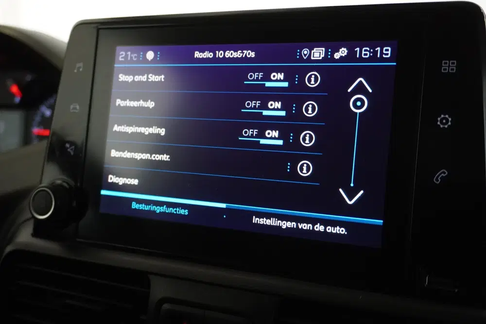 Peugeot Partner 1.2 PureTech 110Pk Benzine uit 2022, foto 15