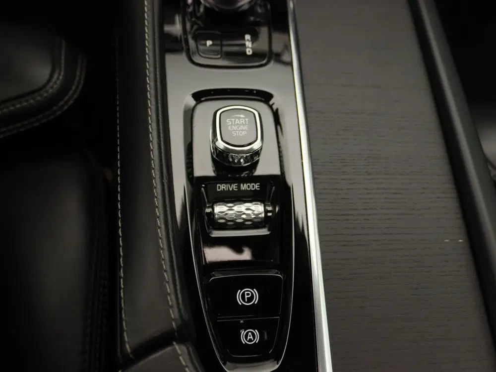 Volvo XC90 2.0 T8 Twin Engine AWD Inscription 7P uit 2020, foto 12