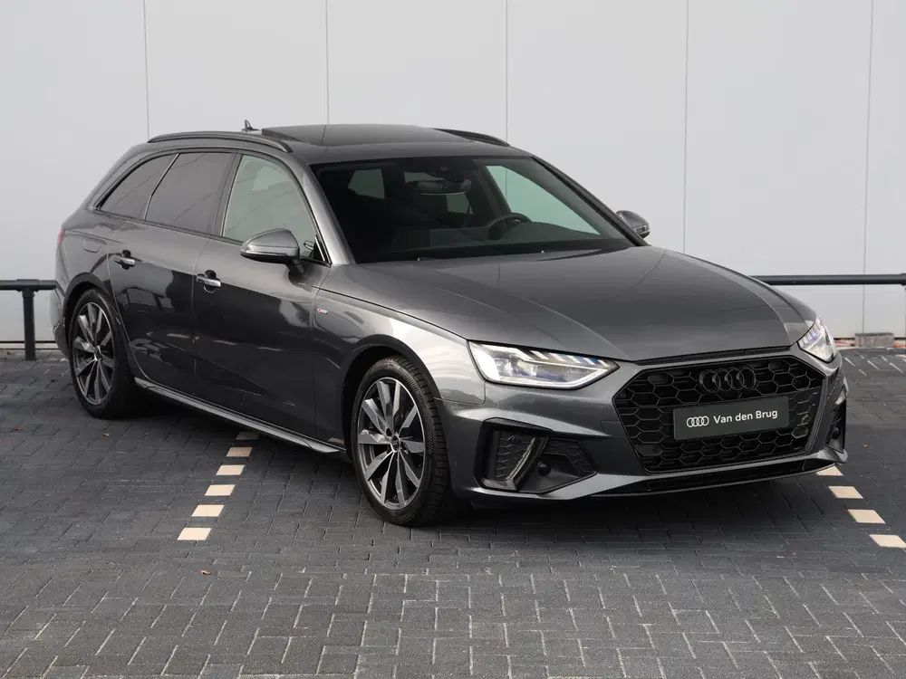 Audi A4 35 TFSI S edition Competition uit 2024, foto 3