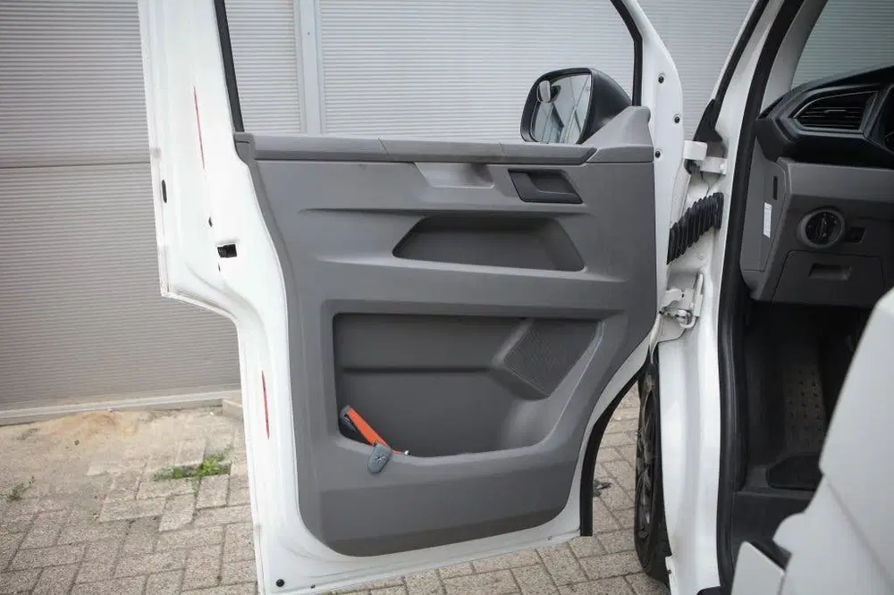 Volkswagen Transporter 2.0 TDI L1H1 uit 2022, foto 6