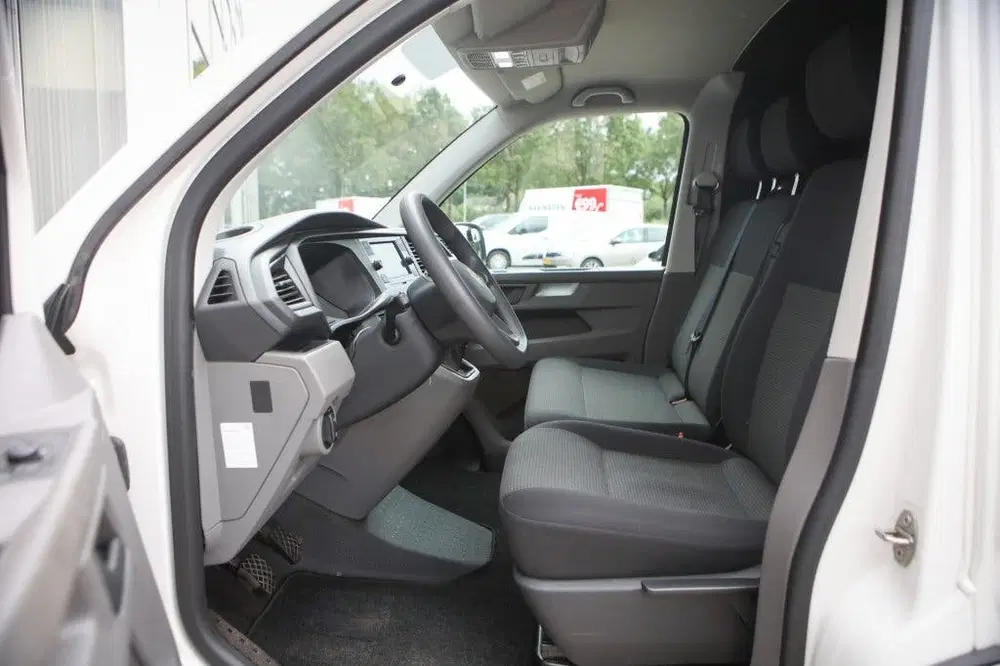 Volkswagen Transporter 2.0 TDI L1H1 uit 2022, foto 8