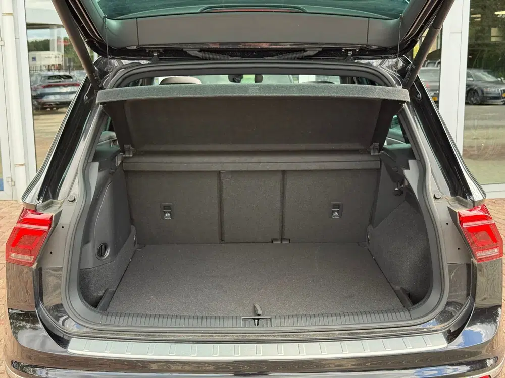 Volkswagen Tiguan 1.4 TSI eHybrid R-Line Business+ uit 2022, foto 11