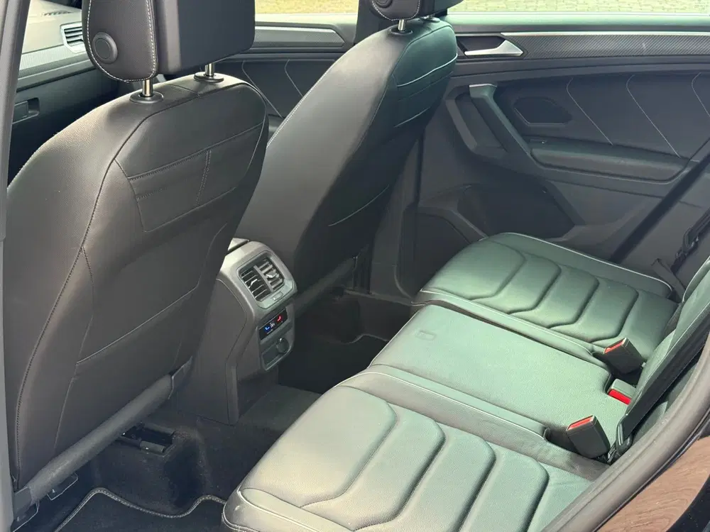 Volkswagen Tiguan 1.4 TSI eHybrid R-Line Business+ uit 2022, foto 15