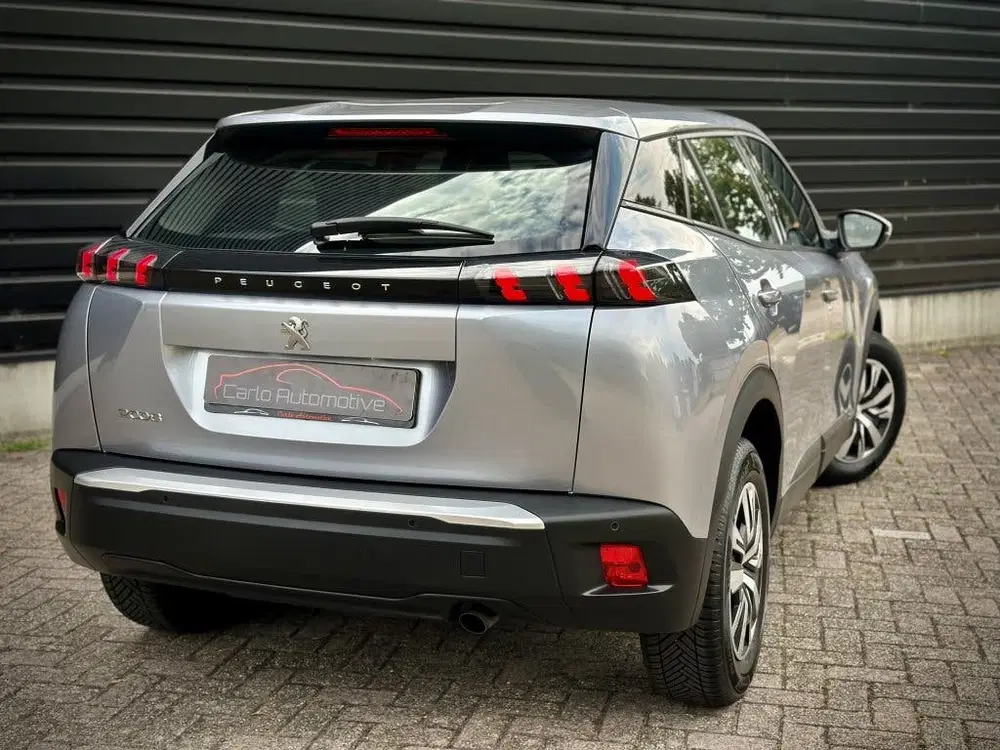 Peugeot 2008 1.2 PureTech Active NAVI uit 2021, foto 7