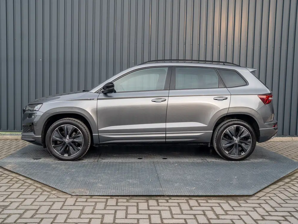 Skoda Karoq 1.5 TSI ACT Sportline Business uit 2023, foto 3