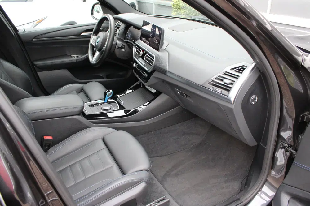 BMW iX3 High Executive 80 kWh uit 2022, foto 11