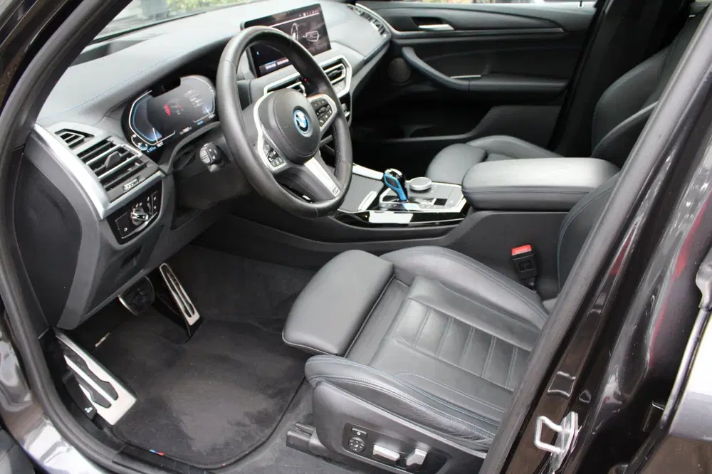 BMW iX3 High Executive 80 kWh uit 2022, foto 13