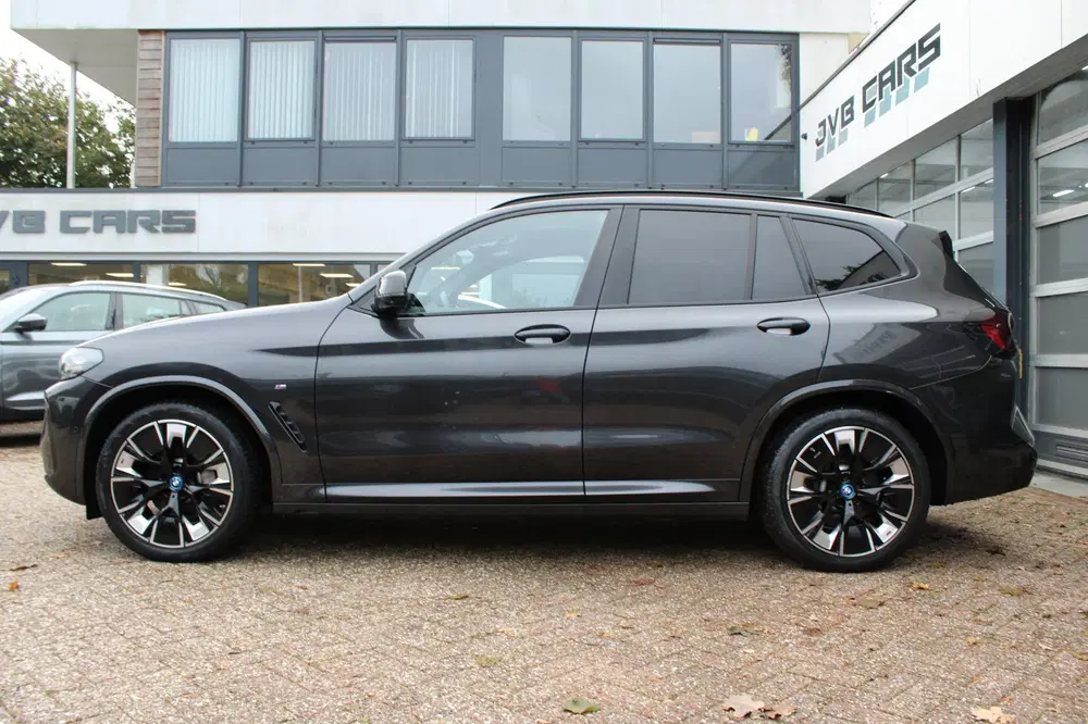 BMW iX3 High Executive 80 kWh uit 2022, foto 4