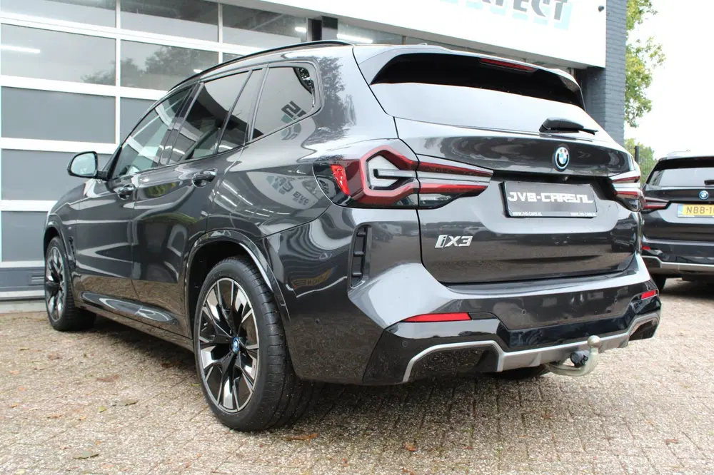BMW iX3 High Executive 80 kWh uit 2022, foto 9