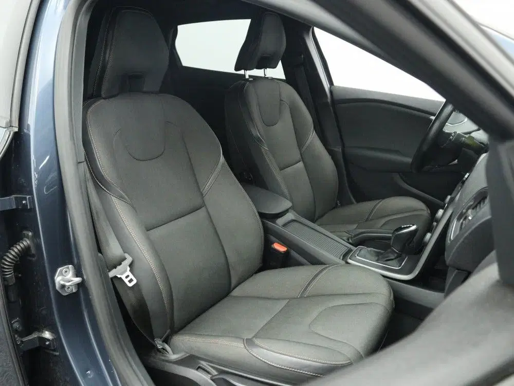 Volvo V40 Cross Country 1.5 T3 Summum uit 2019, foto 11