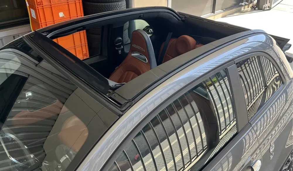 Fiat 500 1.4 T-Jet Abarth Turismo Cabriolet 70th An uit 2019, foto 8