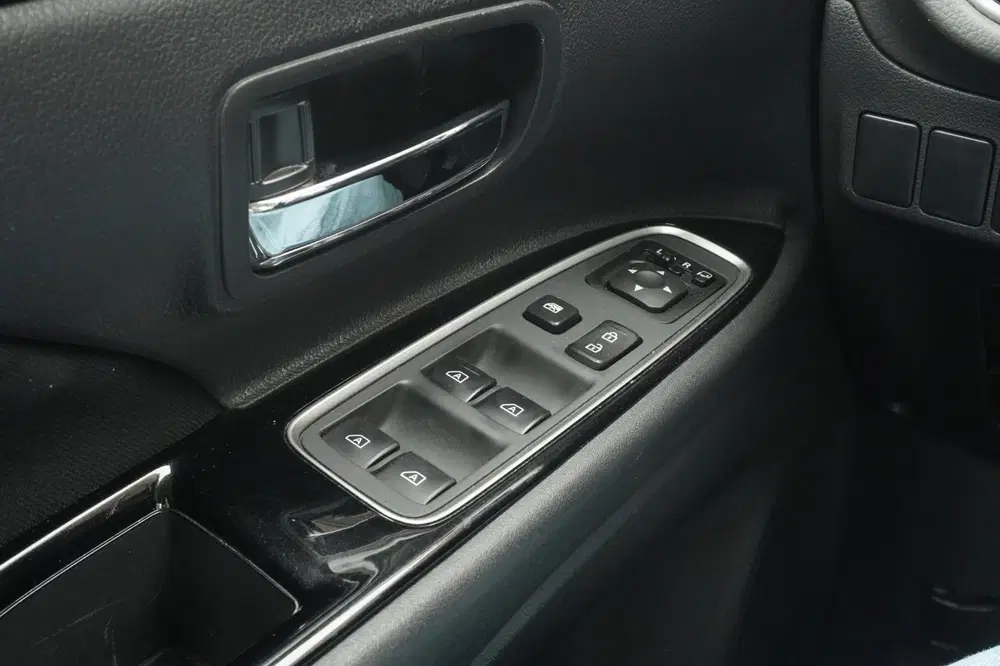 Mitsubishi Outlander 2.4 PHEV 4WD Pure 240PK uit 2021, foto 6