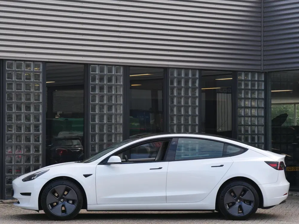 Tesla Model 3 RWD 60kWh PLUS uit 2023, foto 3