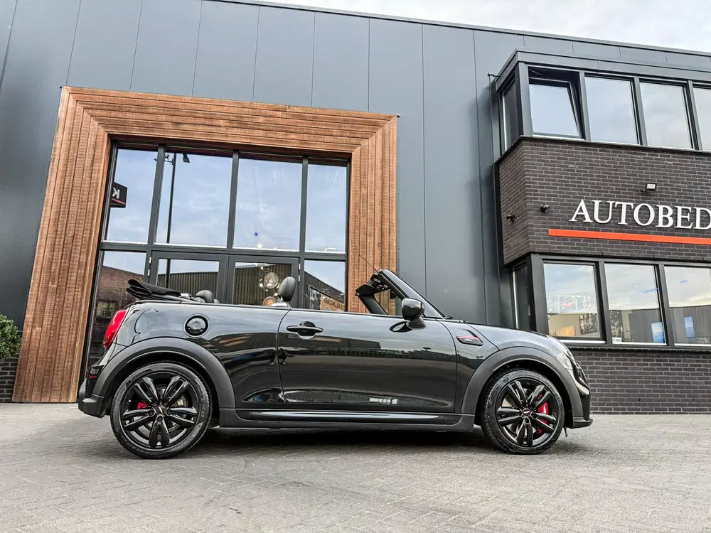 Mini Cabrio 2.0 John Cooper Works JCW Pack F1 aut 231p uit 2022, foto 3