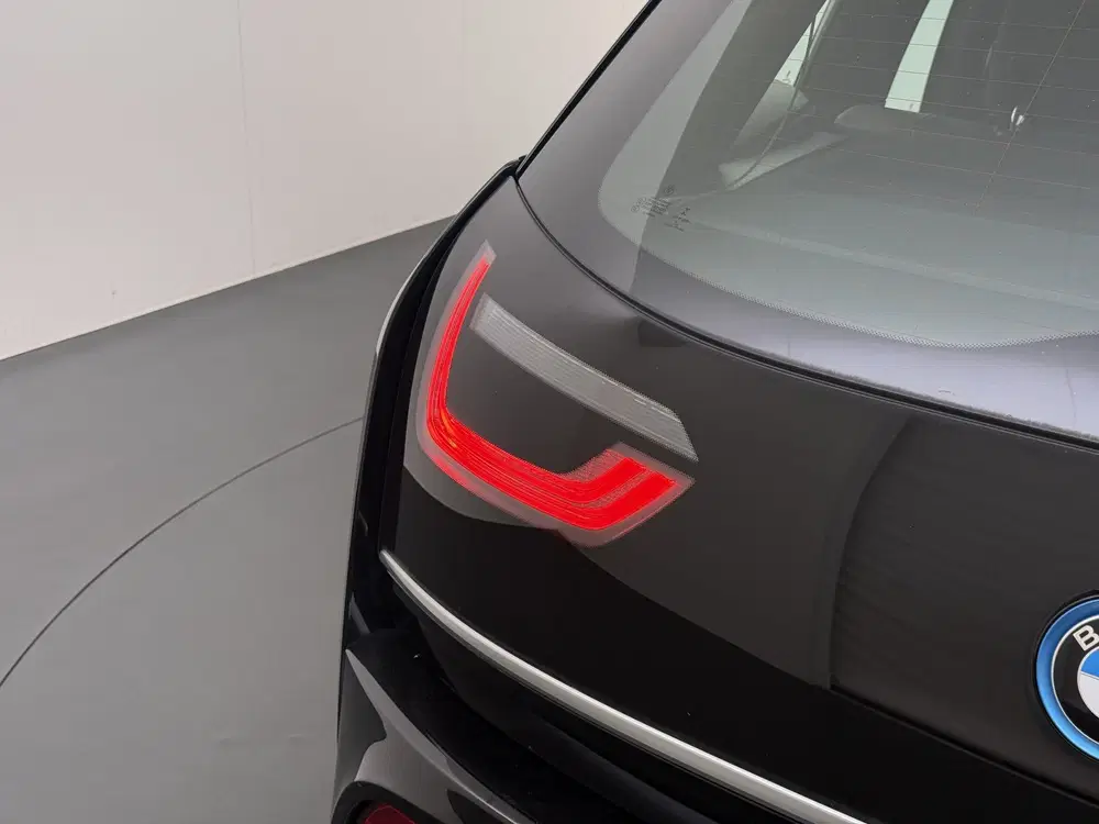 BMW i3 AUT. 170PK 42kWh SOH 95% Warmtepomp Leer+V uit 2019, foto 7