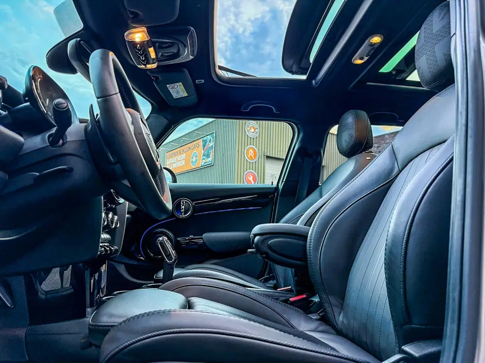 Mini John Cooper Works 2.0 Cooper S John Cooper Works F1 aut uit 2023, foto 4