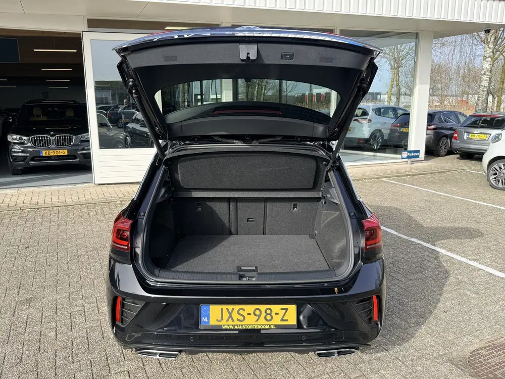 Volkswagen T-Roc 1.5 TSI R-Line Edition uit 2025, foto 11