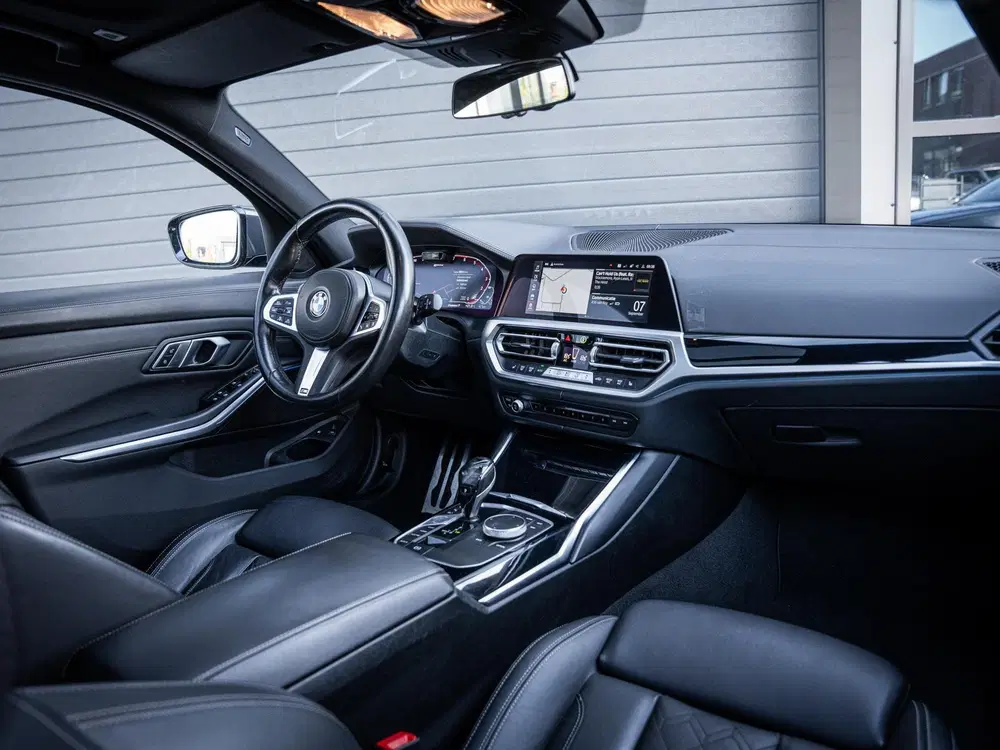 BMW 3-serie 330e M-Sport Pro l Individuel l Pano l A uit 2021, foto 13