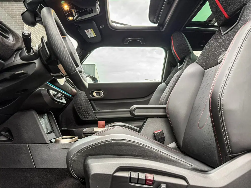 Mini John Cooper Works 2.0 JCW John Cooper Works XL F1 aut 231pk uit 2025, foto 4