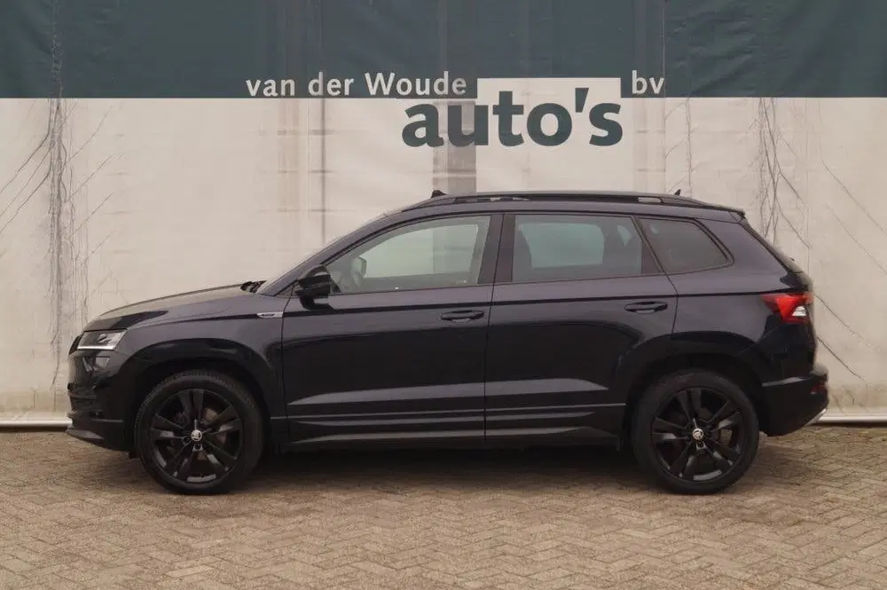 Skoda Karoq 1.5 TSI 150pk Sportline Business -PANO-ECC uit 2020