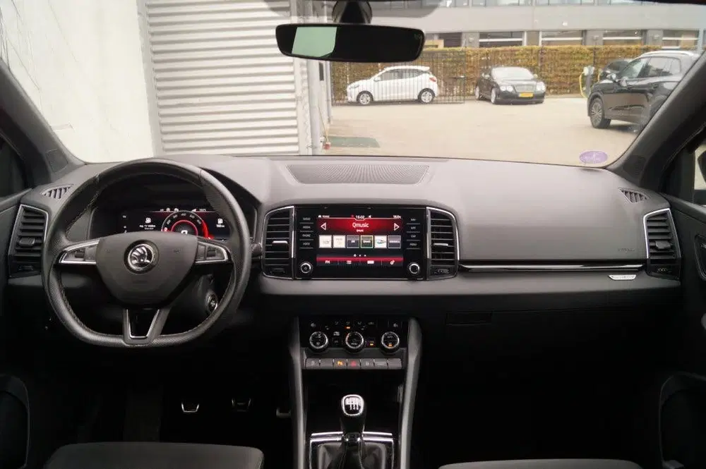 Skoda Karoq 1.5 TSI 150pk Sportline Business -PANO-ECC uit 2020, foto 10