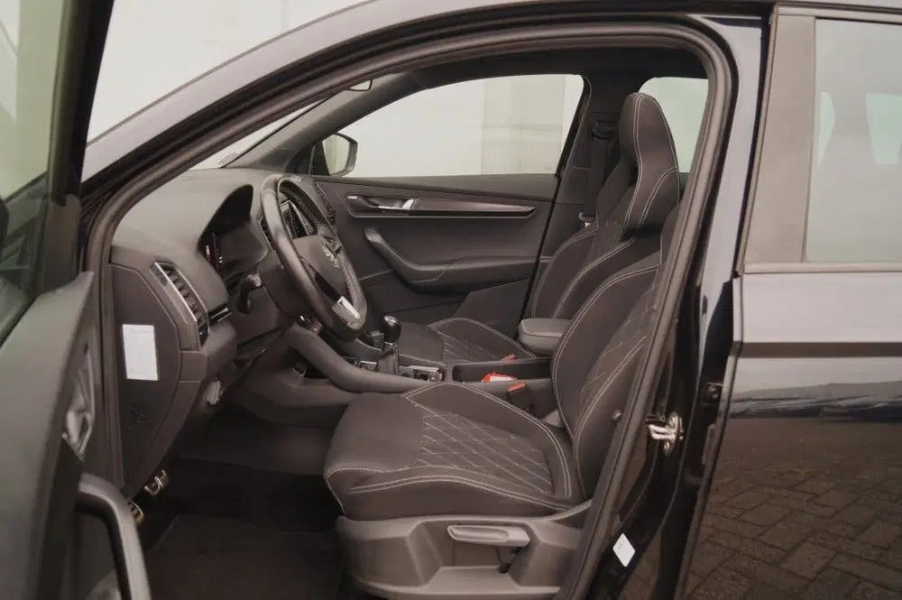 Skoda Karoq 1.5 TSI 150pk Sportline Business -PANO-ECC uit 2020, foto 6