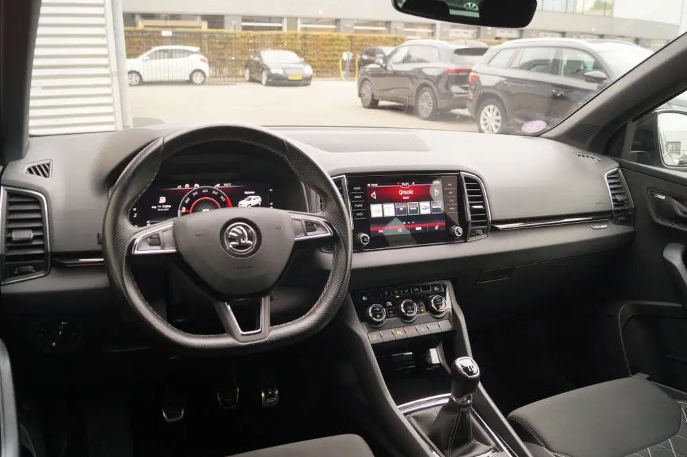 Skoda Karoq 1.5 TSI 150pk Sportline Business -PANO-ECC uit 2020, foto 9