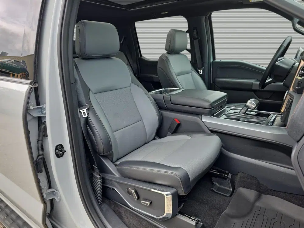 Ford F 150 USA F-150 LIGHTNING LARIAT ER (bj 2023) uit 2023, foto 12