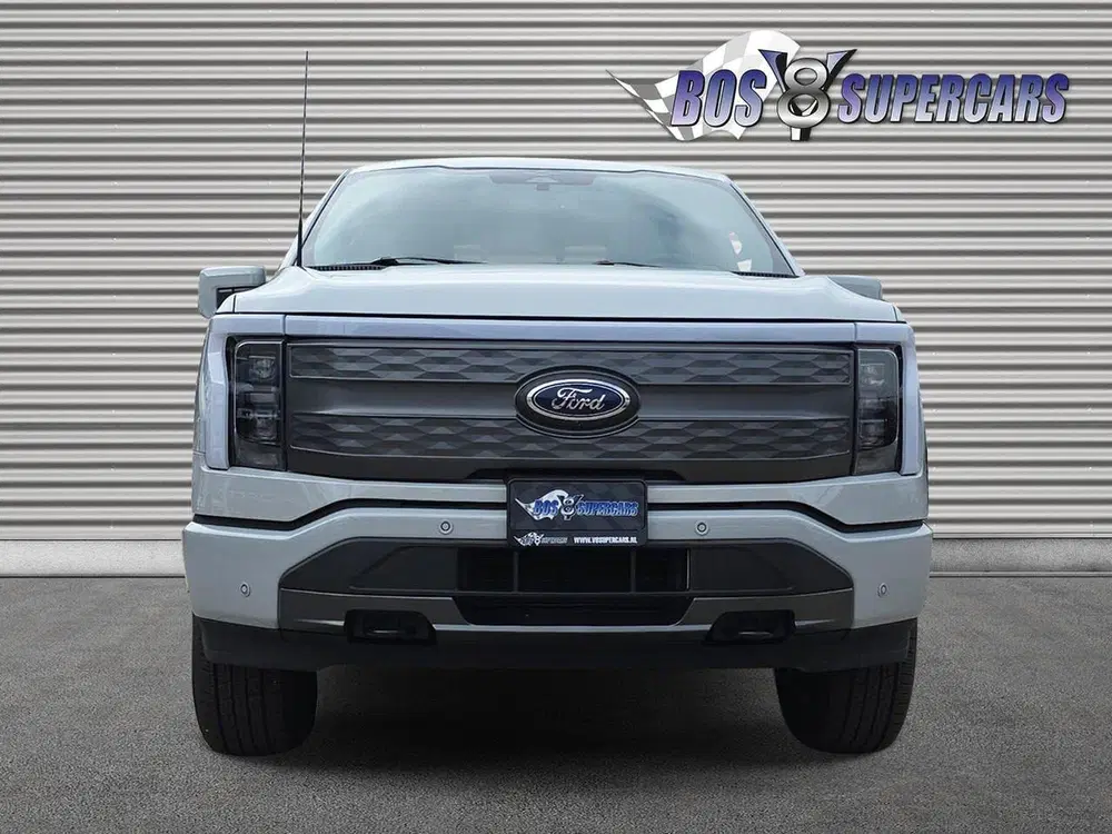 Ford F 150 USA F-150 LIGHTNING LARIAT ER (bj 2023) uit 2023, foto 2