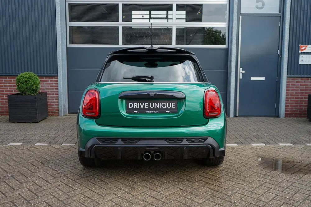 Mini John Cooper Works Cooper S 2.0 John Cooper Works uit 2022, foto 11