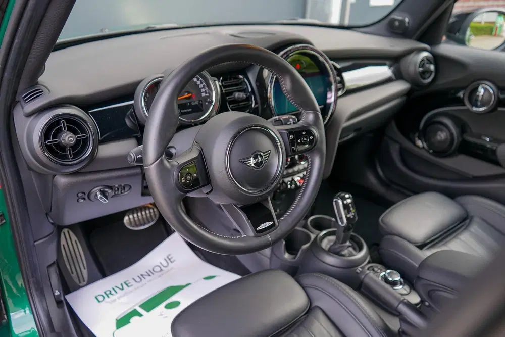 Mini John Cooper Works Cooper S 2.0 John Cooper Works uit 2022, foto 14