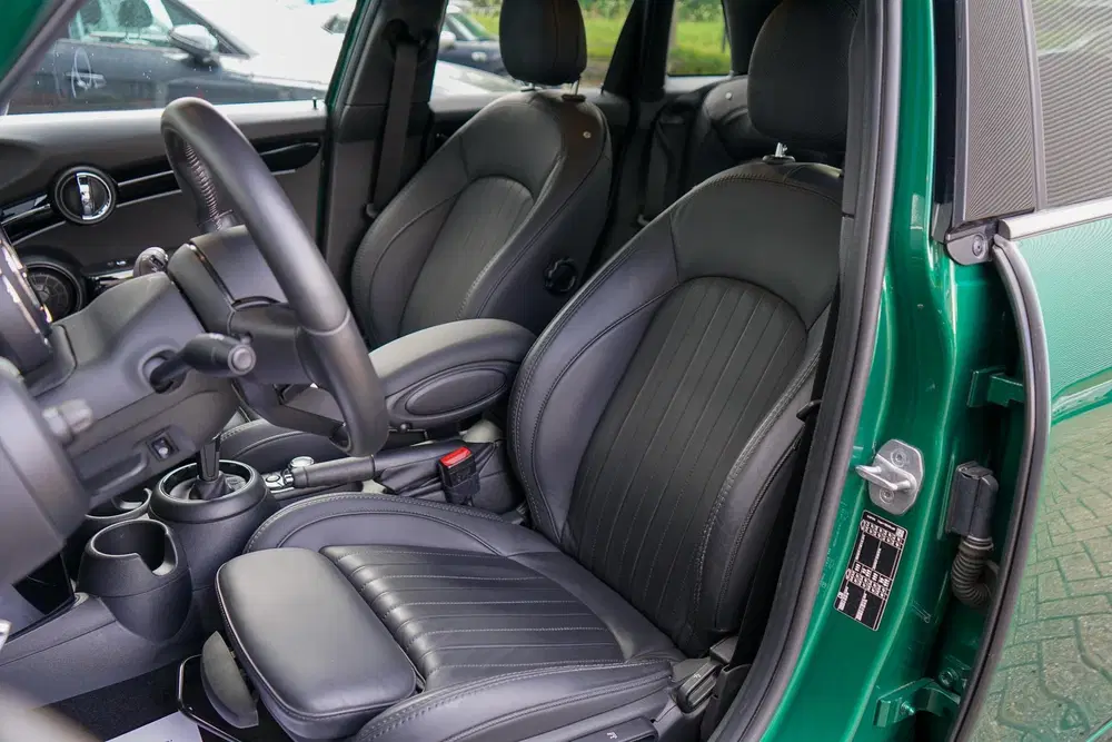 Mini John Cooper Works Cooper S 2.0 John Cooper Works uit 2022, foto 15