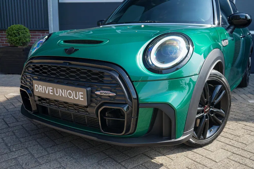Mini John Cooper Works Cooper S 2.0 John Cooper Works uit 2022, foto 2