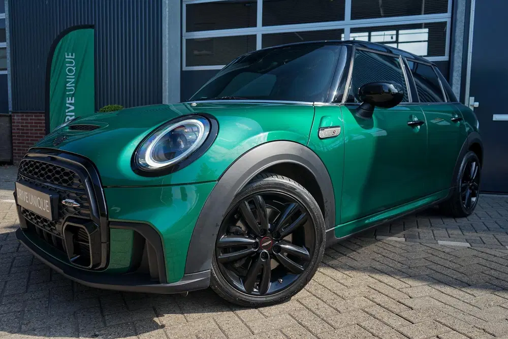 Mini John Cooper Works Cooper S 2.0 John Cooper Works uit 2022, foto 3
