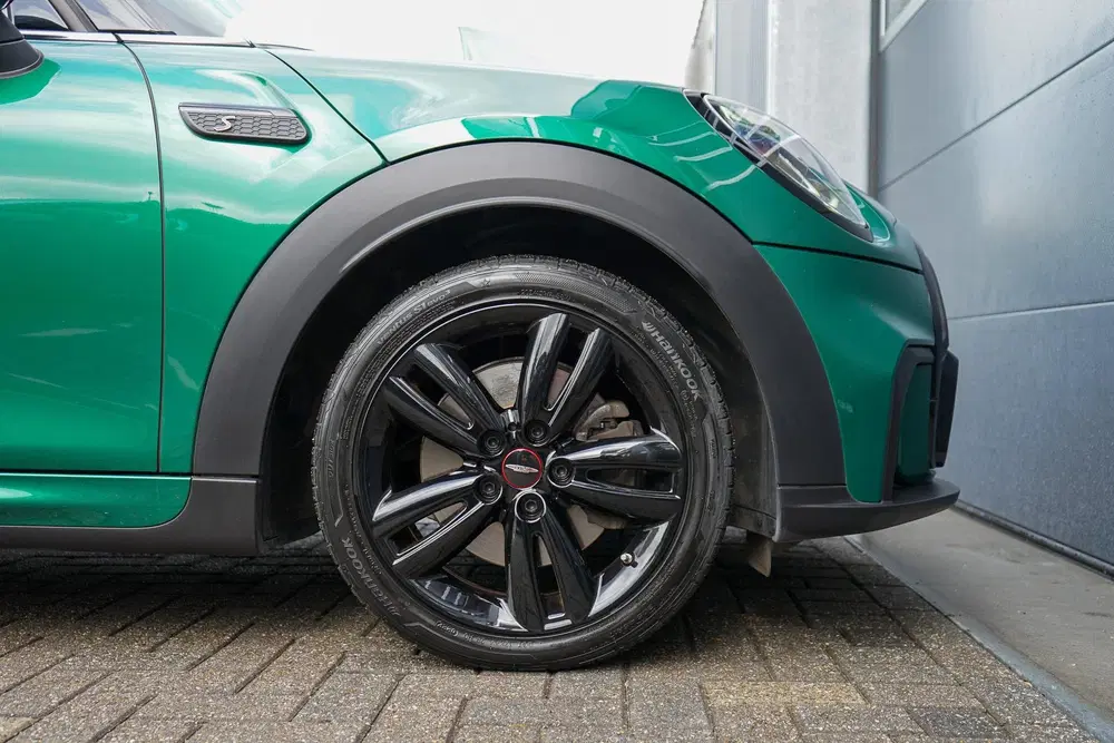 Mini John Cooper Works Cooper S 2.0 John Cooper Works uit 2022, foto 4