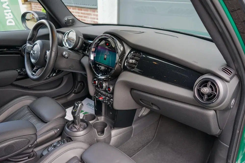 Mini John Cooper Works Cooper S 2.0 John Cooper Works uit 2022, foto 5