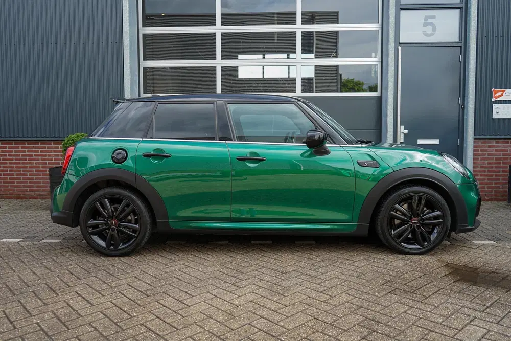 Mini John Cooper Works Cooper S 2.0 John Cooper Works uit 2022, foto 6