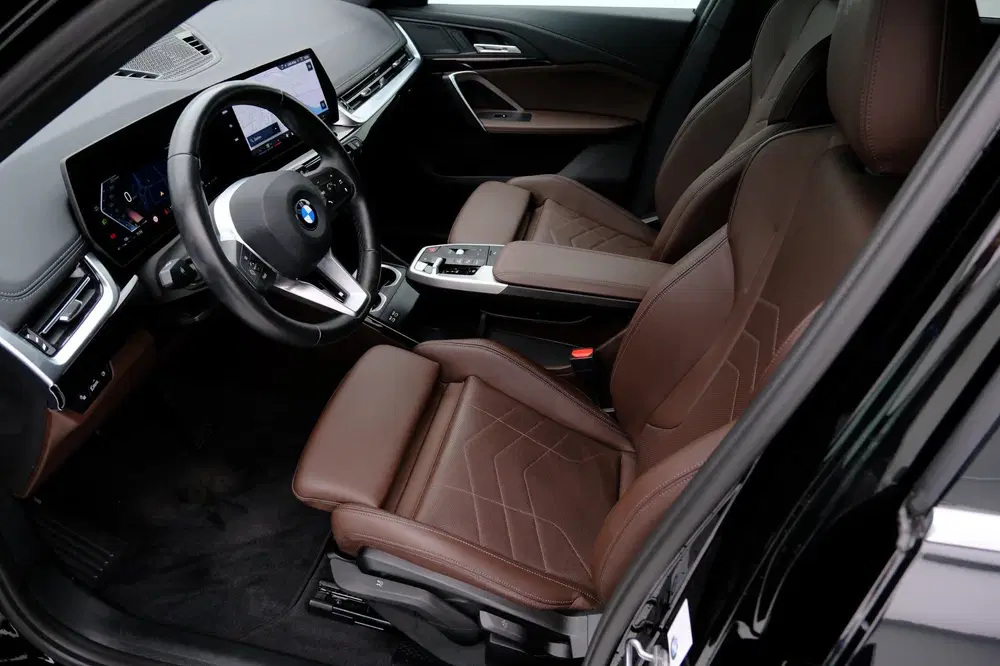BMW X1 SDrive18d 150pk Aut. Leder uit 2024, foto 2