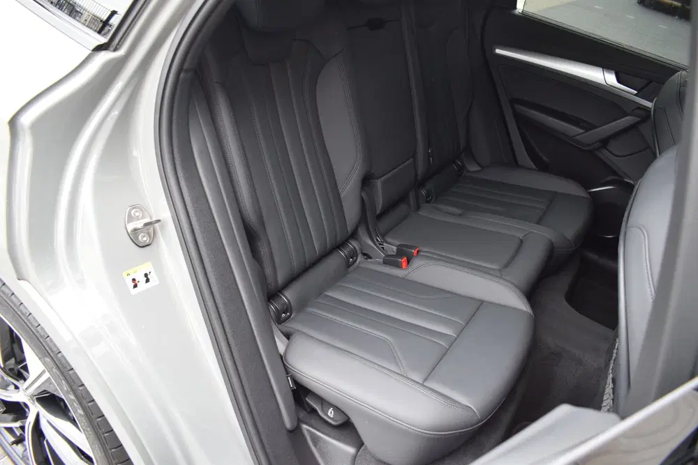 Audi Q5 50 TFSI e S-line uit 2022, foto 11