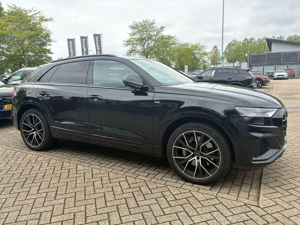 Audi Q8 55 TFSI e quattro Pro Line S uit 2022, foto 3