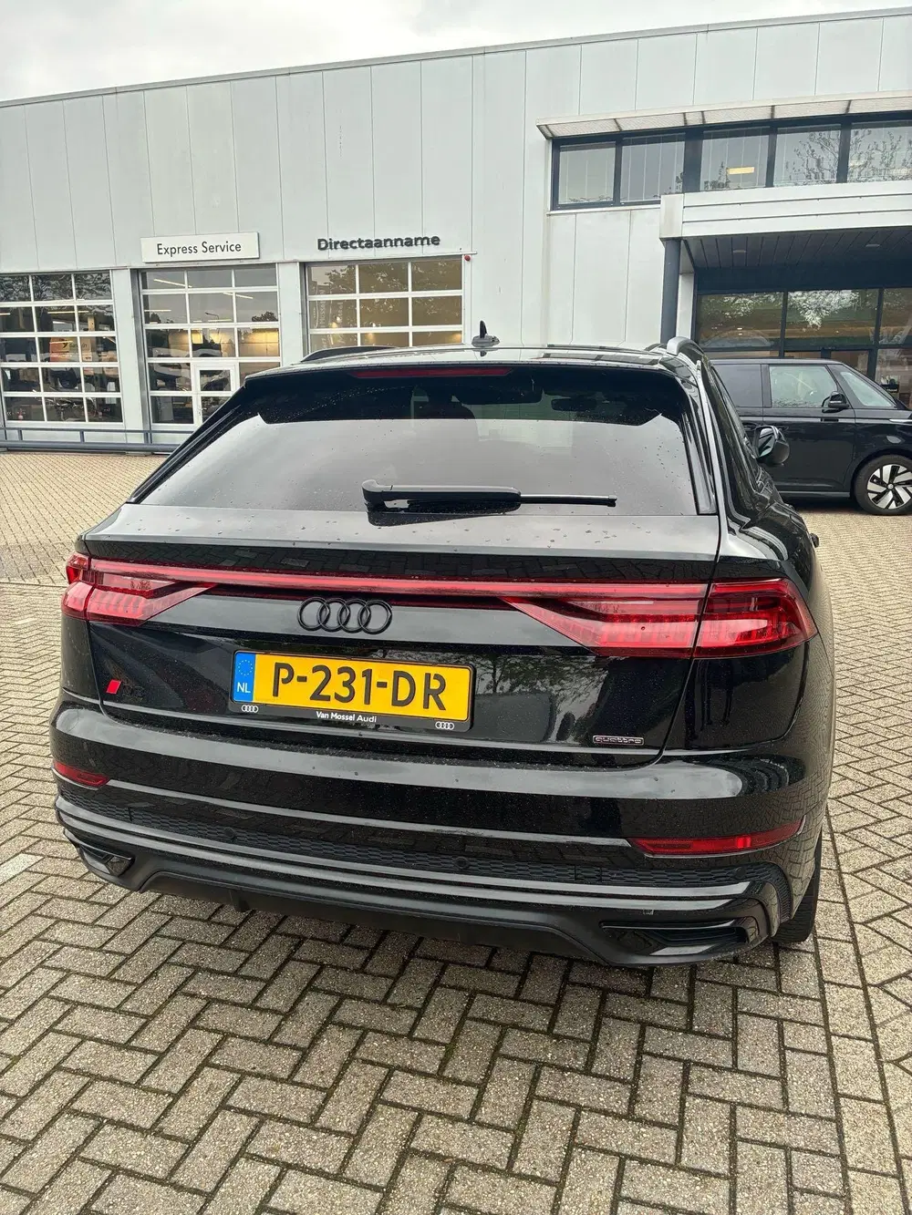 Audi Q8 55 TFSI e quattro Pro Line S uit 2022, foto 4
