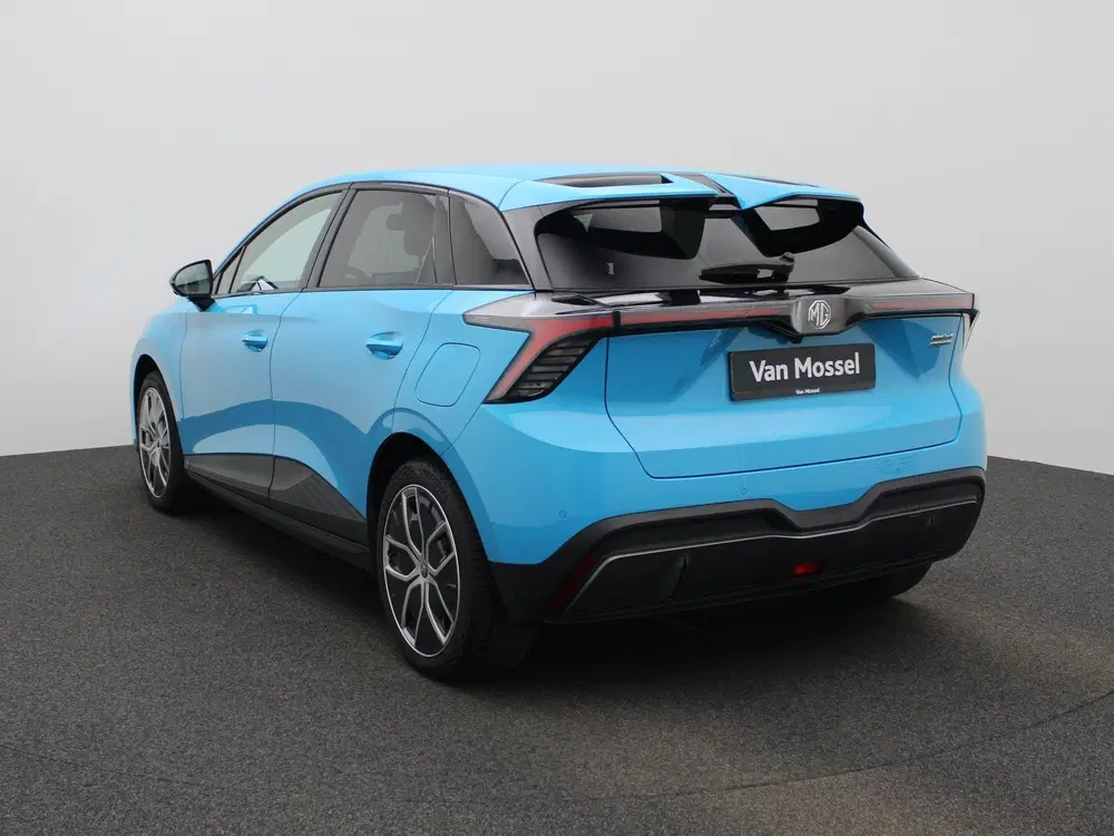 MG MG4 64 kWh Luxury uit 2023, foto 2