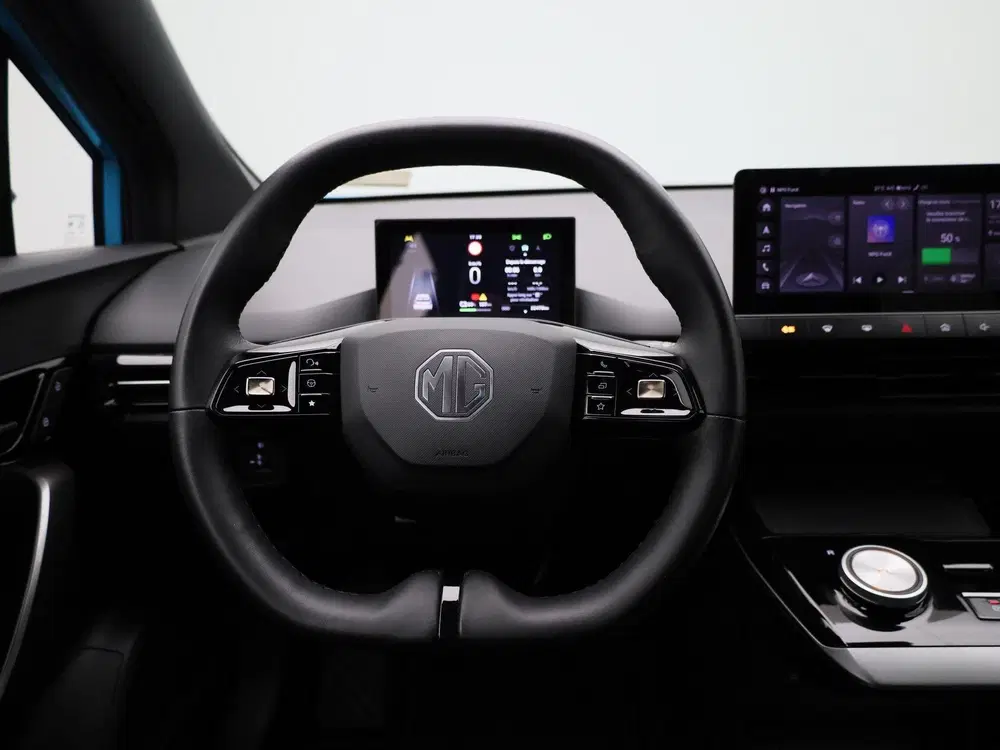 MG MG4 64 kWh Luxury uit 2023, foto 7