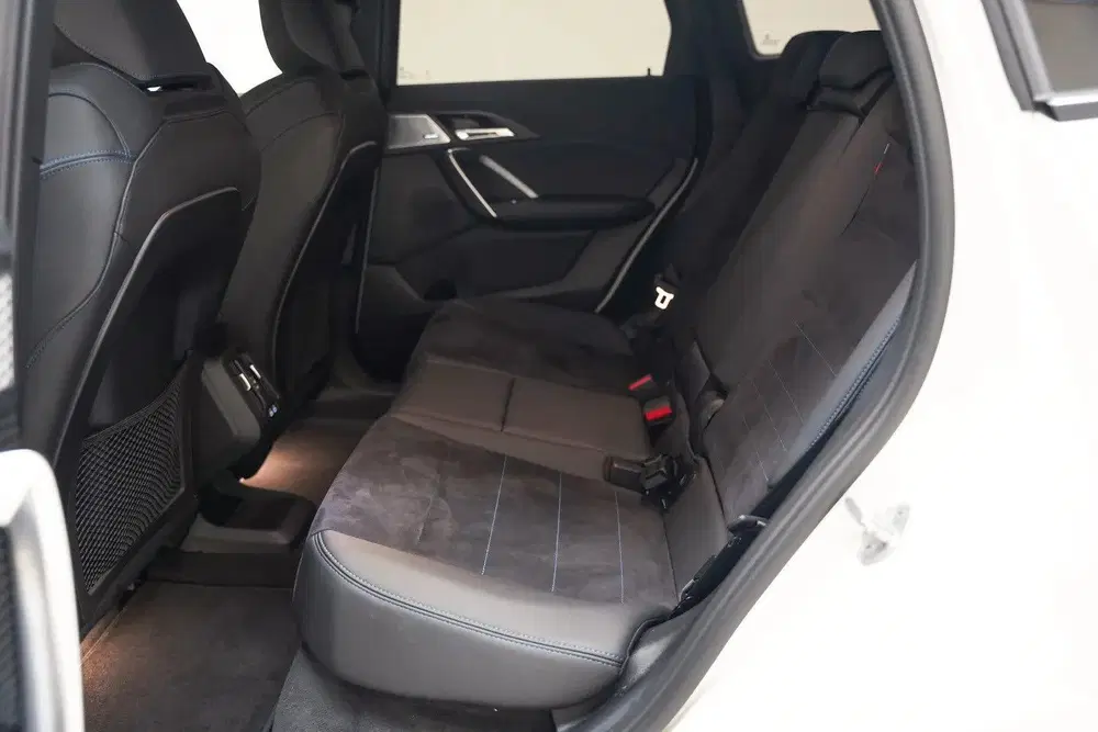 BMW iX1 xDrive30 M Sport Shadow [ SoH 94 uit 2023, foto 11