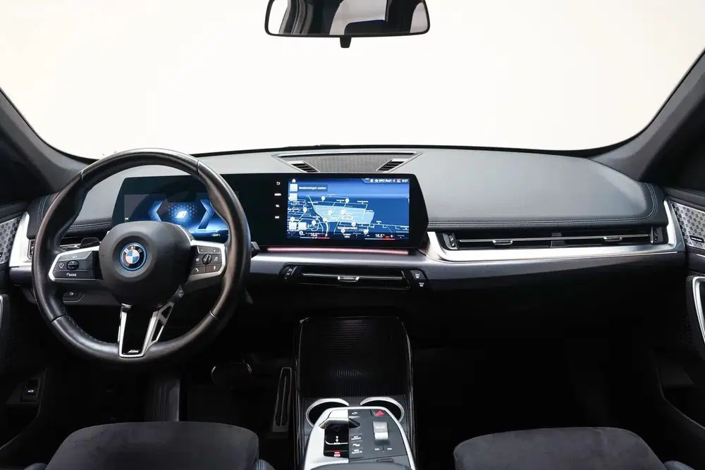 BMW iX1 xDrive30 M Sport Shadow [ SoH 94 uit 2023, foto 4